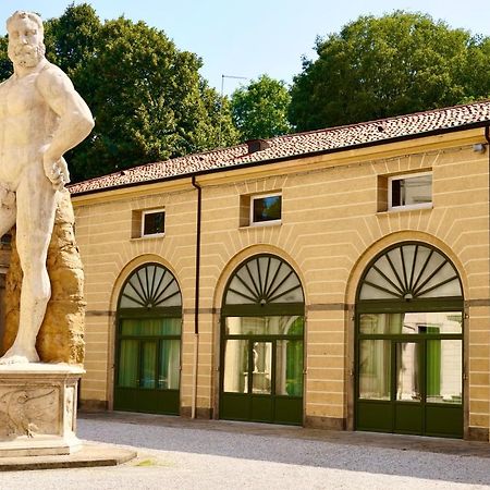 Palazzo Mantua Benavides Suites & Apartments ปาโดวา ภายนอก รูปภาพ