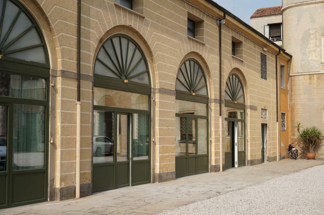 Palazzo Mantua Benavides Suites & Apartments ปาโดวา ภายนอก รูปภาพ